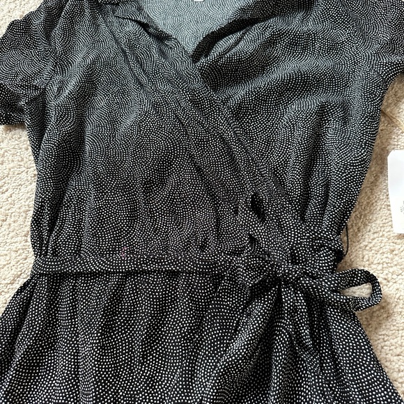 NWT Leith Black and White Wrap Mini Dress - Picture 2 of 5